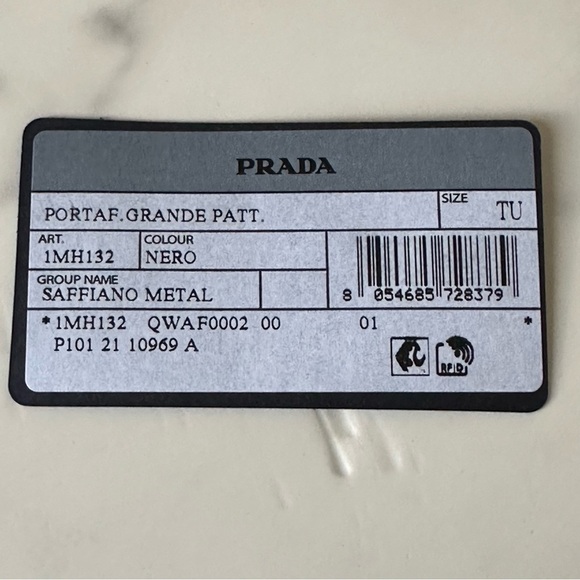 💎PRADA SAFFIANO LEATHER WALLET ON CHAIN💎 - Picture 2 of 16